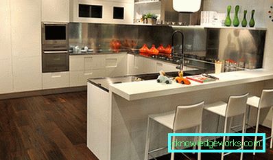 Кухињски дизајн са баром Кухињски дизајн са баром