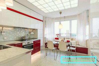 Кухињски дизајн са прозорским отвором у кућама серије п44т - фотографије интеријера