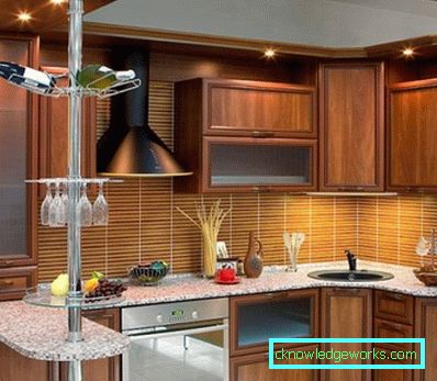 Мала кутна кухиња са баром Мала кутна кухиња са баром