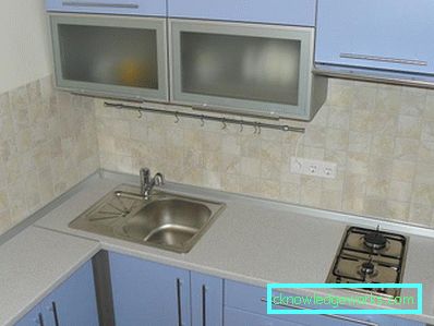 Дизајн мале кухиње површине 6 квадратних метара. м са фрижидером Дизајн мале кухиње површине 6 квадратних метара. м са фрижидером