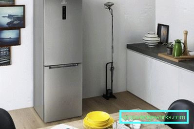 Индесит хладњак с два одјељка Индесит хладњак с два одјељка