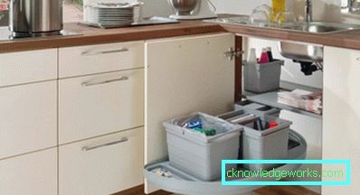 Вртуљак за кухињу у доњем ормарићу Вртуљак за кухињу у доњем ормарићу
