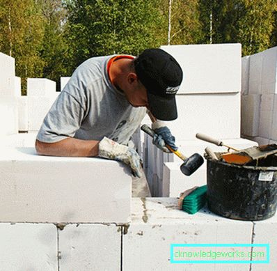 Љепило за газиране бетонске блокове: врсте и карактеристике Љепило за газиране бетонске блокове: врсте и карактеристике