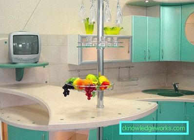 Мала кухиња са шанком за доручак Мала кухиња са баром