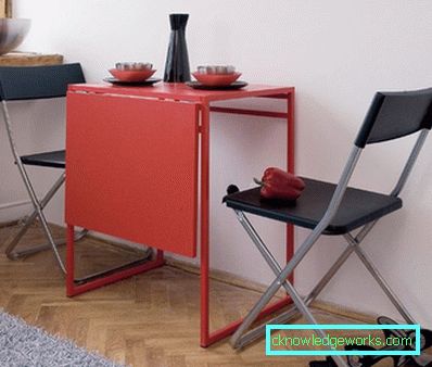 Мали кухињски стол Мали кухињски стол