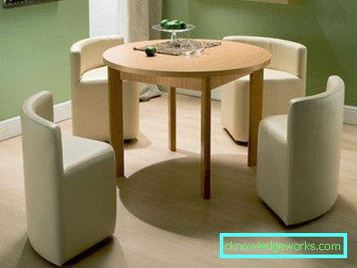 Клизни кухињски стол Клизни кухињски стол