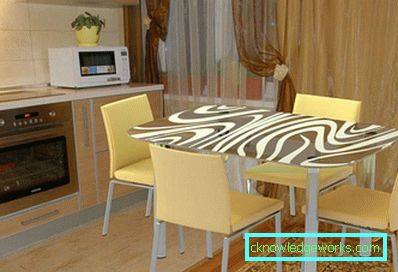 Клизни кухињски стол Клизни кухињски стол